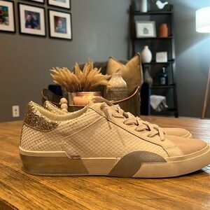 Women’s size 10 Dolce Vita designer sneakers